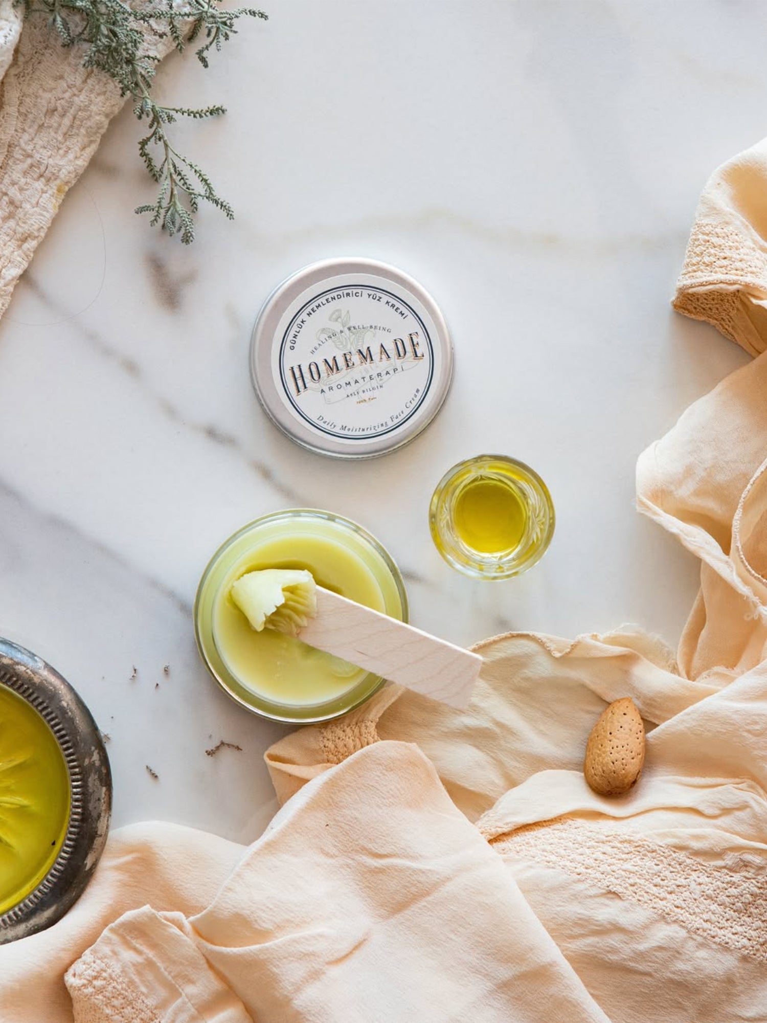 Günlük Nemlendirici Yüz Kremi